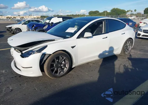 2021 Tesla Model 3 Standard Range Plus Rear-Wheel Drive from USA, damaged, VIN 5YJ3E1EA6MF052777
